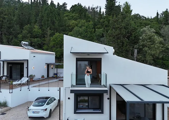 Vasiliki Houses